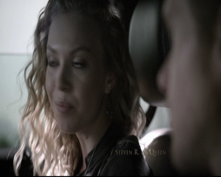 VampireDiariesWorld-dot-org_5x22Home0235.jpg