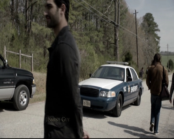 VampireDiariesWorld-dot-org_5x22Home0330.jpg