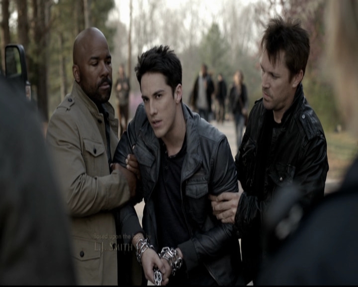 VampireDiariesWorld-dot-org_5x22Home0412.jpg