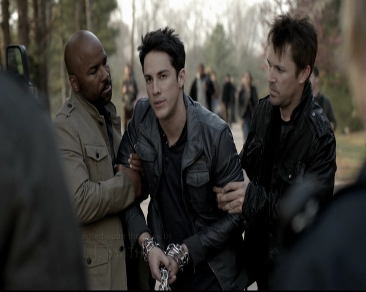 VampireDiariesWorld-dot-org_5x22Home0414.jpg