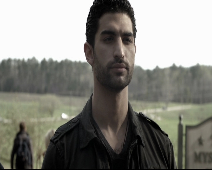 VampireDiariesWorld-dot-org_5x22Home0418.jpg