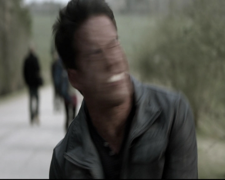 VampireDiariesWorld-dot-org_5x22Home0472.jpg