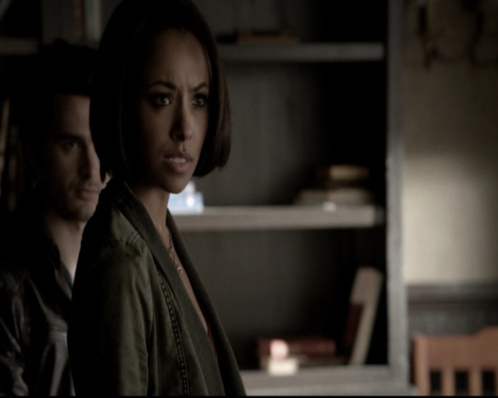 VampireDiariesWorld-dot-org_5x22Home0510.jpg VampireDiariesWorld-dot-org_5x22Home0510.jpg