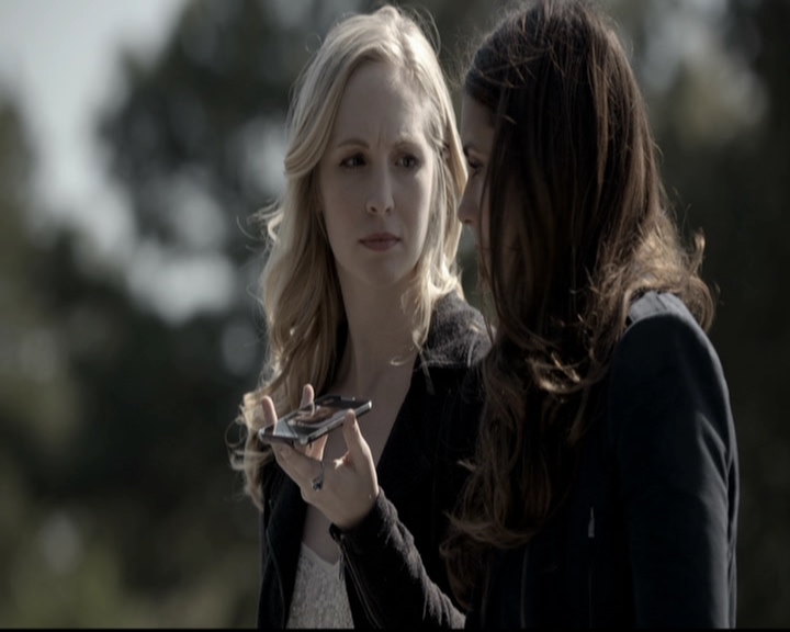 VampireDiariesWorld-dot-org_5x22Home0611.jpg
