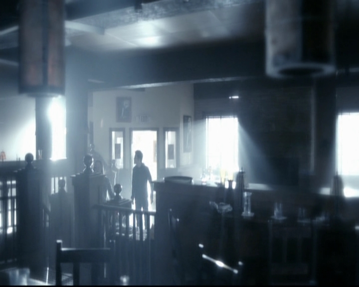 VampireDiariesWorld-dot-org_5x22Home0645.jpg