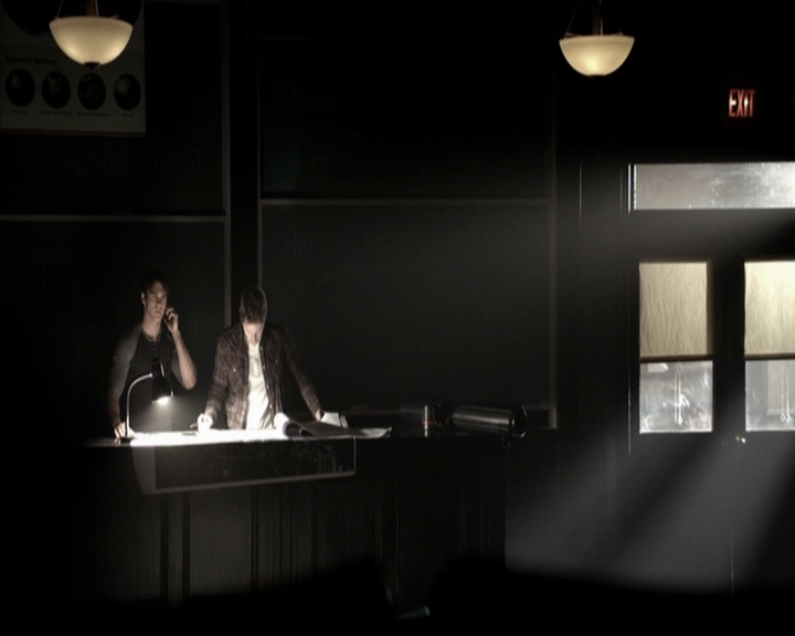 VampireDiariesWorld-dot-org_5x22Home0720.jpg