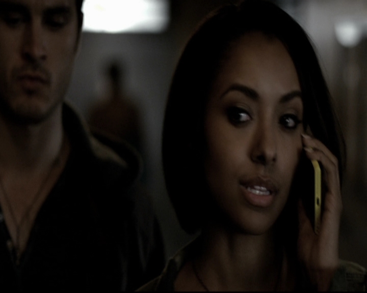 VampireDiariesWorld-dot-org_5x22Home0728.jpg