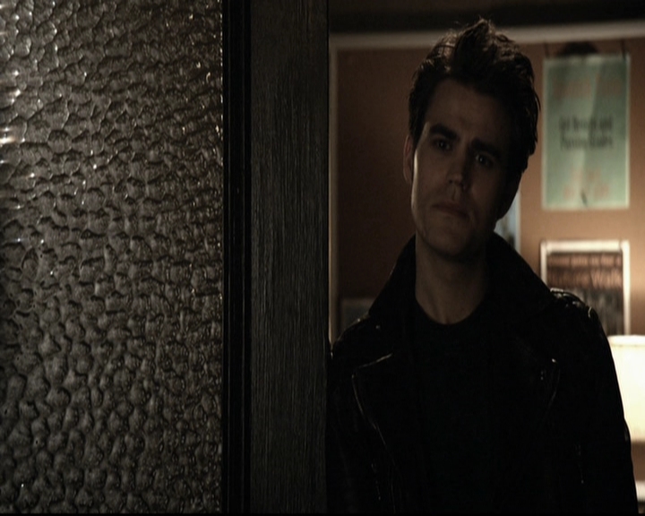 VampireDiariesWorld-dot-org_5x22Home0772.jpg