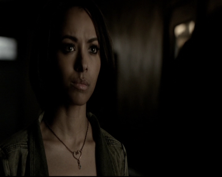 VampireDiariesWorld-dot-org_5x22Home0773.jpg