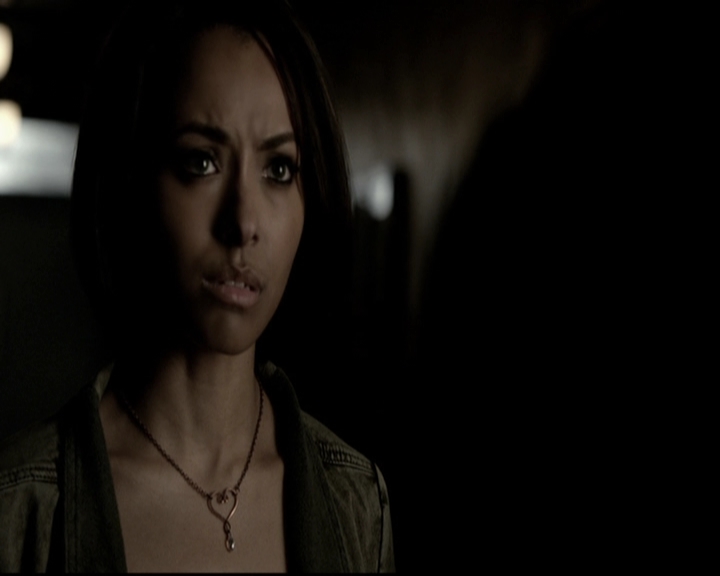 VampireDiariesWorld-dot-org_5x22Home0777.jpg