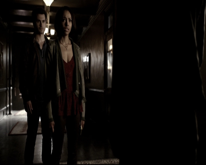 VampireDiariesWorld-dot-org_5x22Home0782.jpg