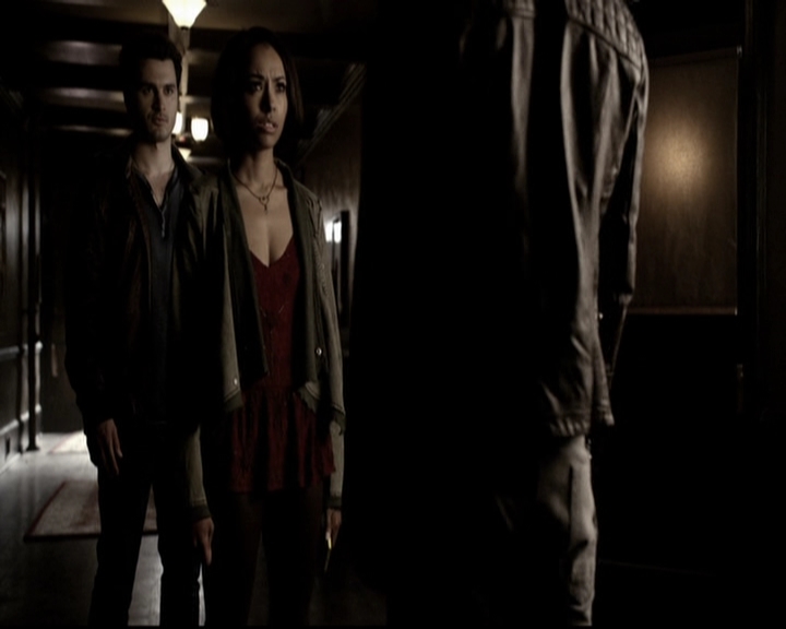 VampireDiariesWorld-dot-org_5x22Home0784.jpg