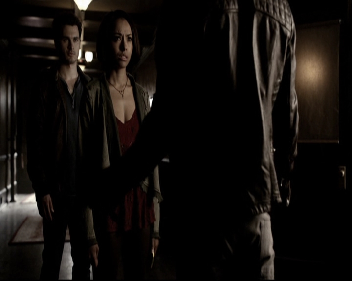 VampireDiariesWorld-dot-org_5x22Home0785.jpg