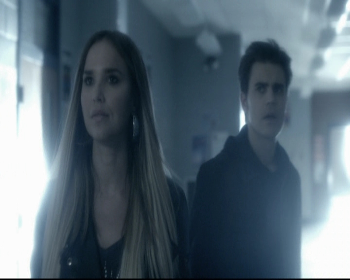 VampireDiariesWorld-dot-org_5x22Home0798.jpg