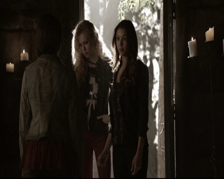 VampireDiariesWorld-dot-org_5x22Home0872.jpg