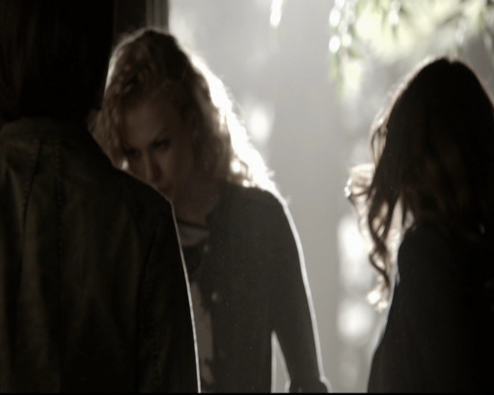 VampireDiariesWorld-dot-org_5x22Home0873.jpg VampireDiariesWorld-dot-org_5x22Home0873.jpg