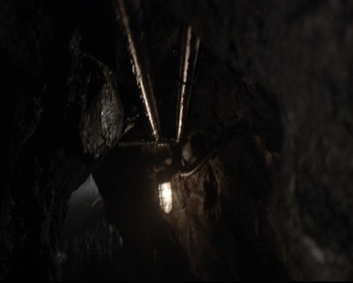 VampireDiariesWorld-dot-org_5x22Home0878.jpg