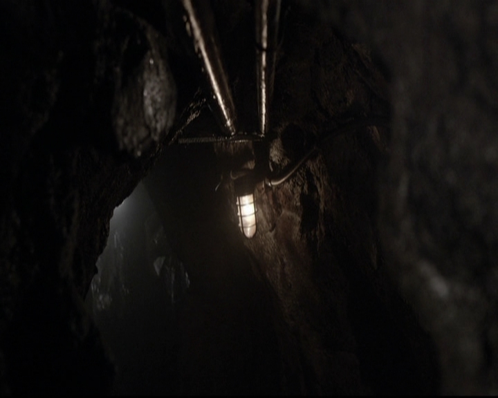 VampireDiariesWorld-dot-org_5x22Home0879.jpg