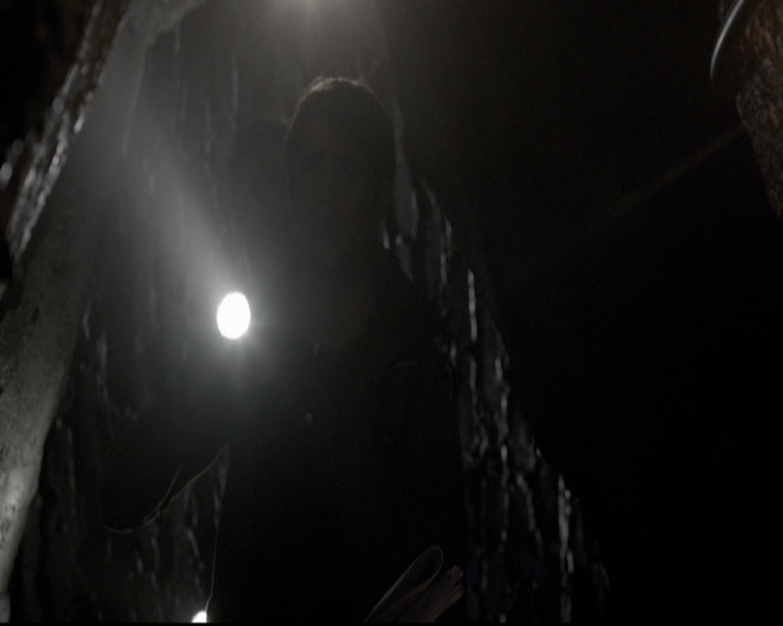 VampireDiariesWorld-dot-org_5x22Home0883.jpg