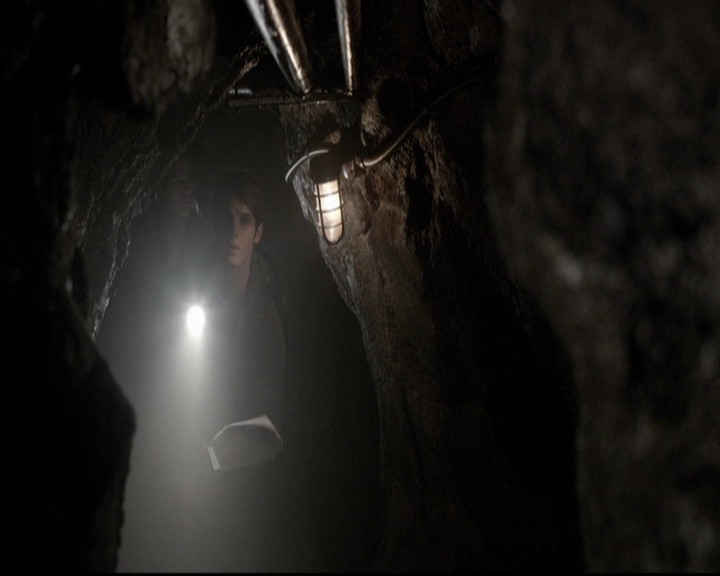 VampireDiariesWorld-dot-org_5x22Home0889.jpg