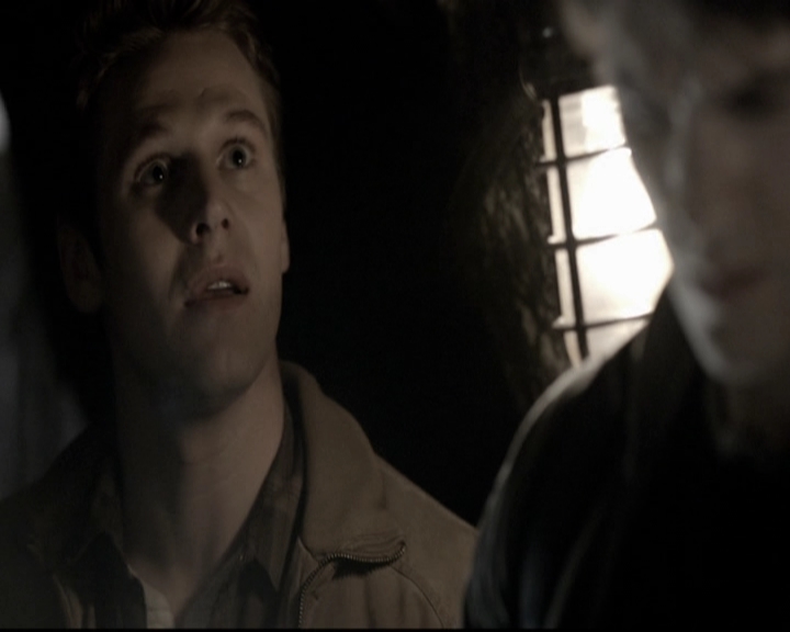 VampireDiariesWorld-dot-org_5x22Home0905.jpg