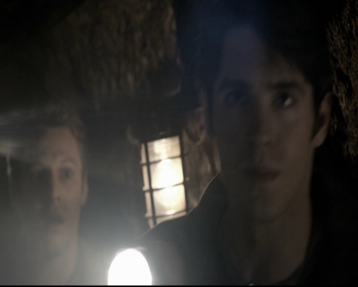 VampireDiariesWorld-dot-org_5x22Home0909.jpg