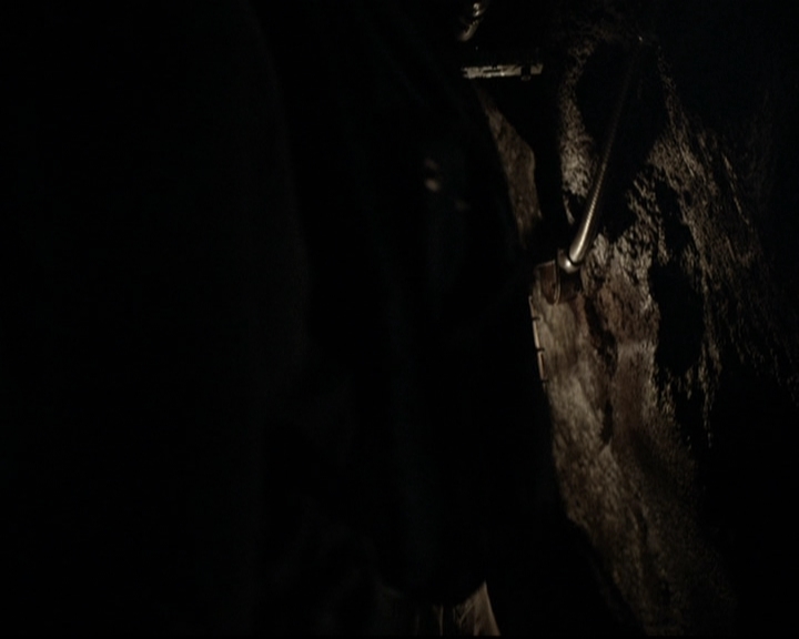 VampireDiariesWorld-dot-org_5x22Home0910.jpg