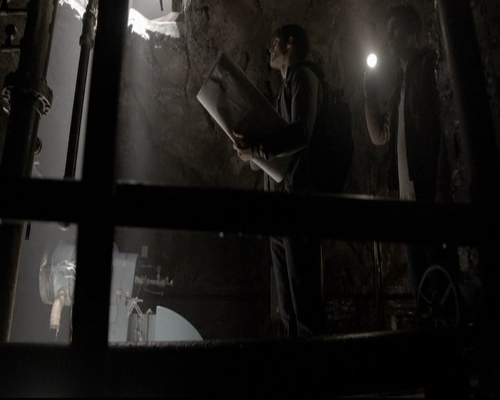 VampireDiariesWorld-dot-org_5x22Home0918.jpg