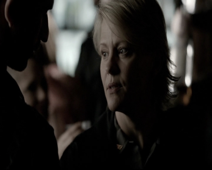 VampireDiariesWorld-dot-org_5x22Home0945.jpg