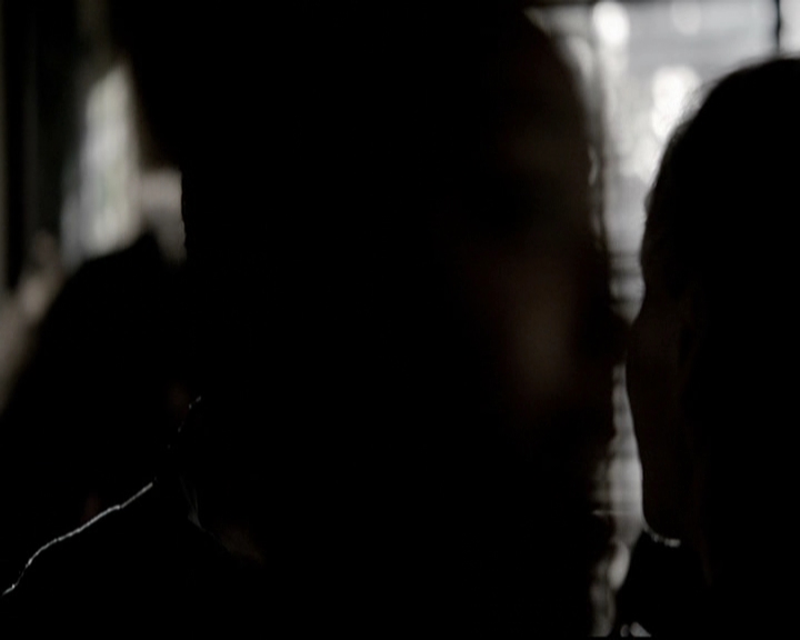 VampireDiariesWorld-dot-org_5x22Home0954.jpg