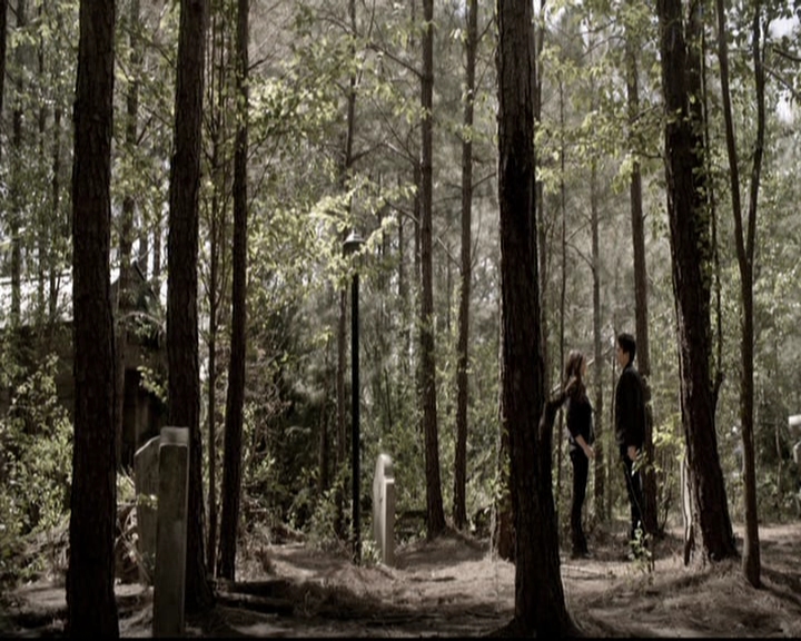 VampireDiariesWorld-dot-org_5x22Home0974.jpg
