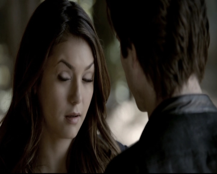 VampireDiariesWorld-dot-org_5x22Home1040.jpg