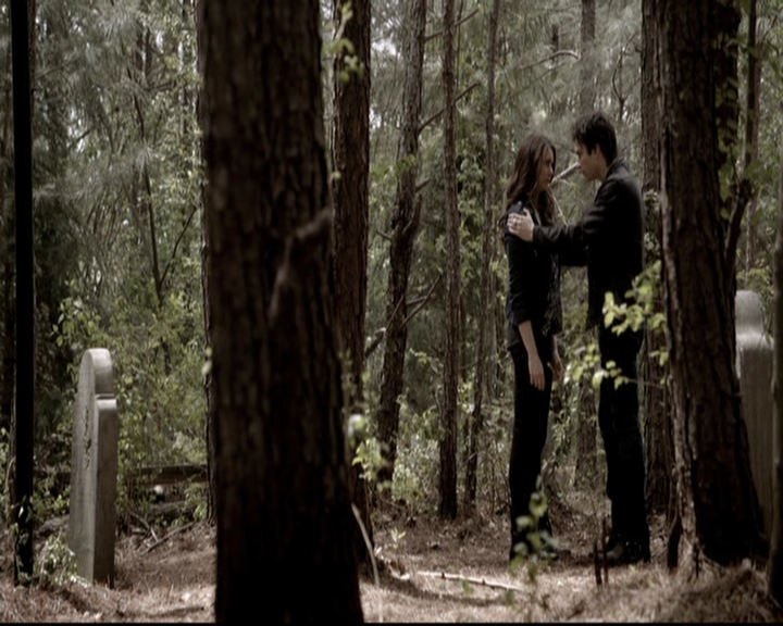 VampireDiariesWorld-dot-org_5x22Home1044.jpg