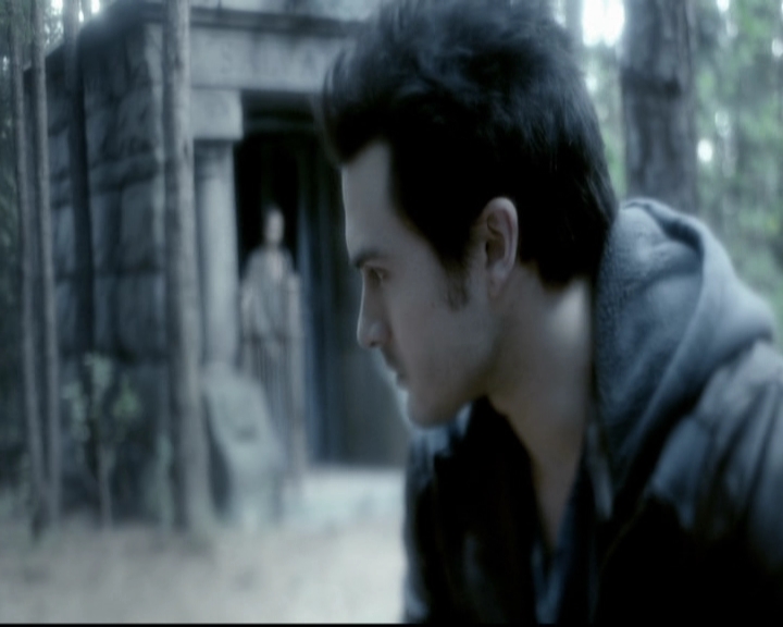VampireDiariesWorld-dot-org_5x22Home1064.jpg