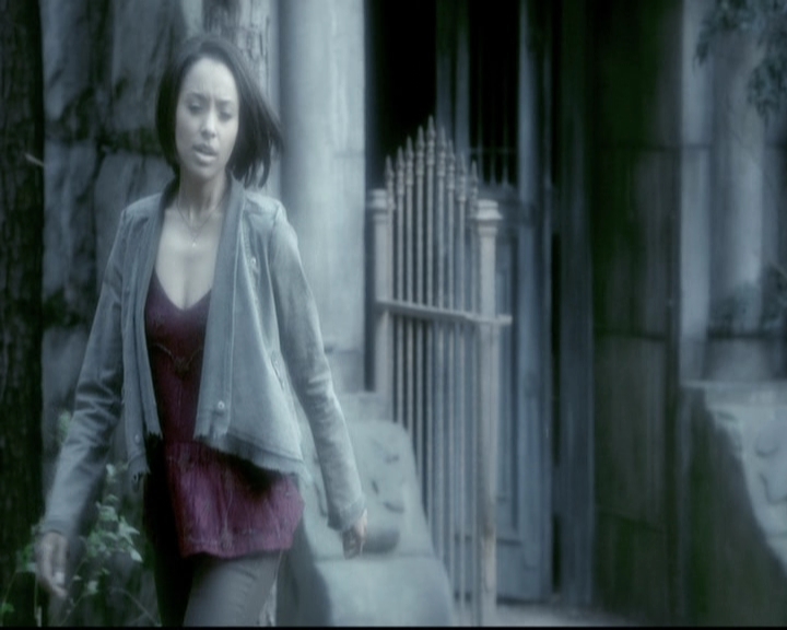 VampireDiariesWorld-dot-org_5x22Home1067.jpg