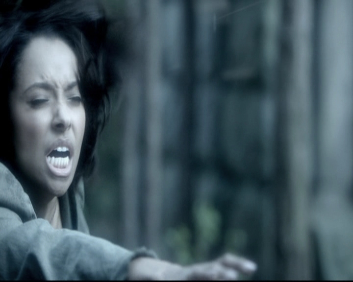 VampireDiariesWorld-dot-org_5x22Home1090.jpg
