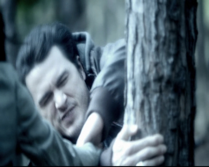 VampireDiariesWorld-dot-org_5x22Home1100.jpg