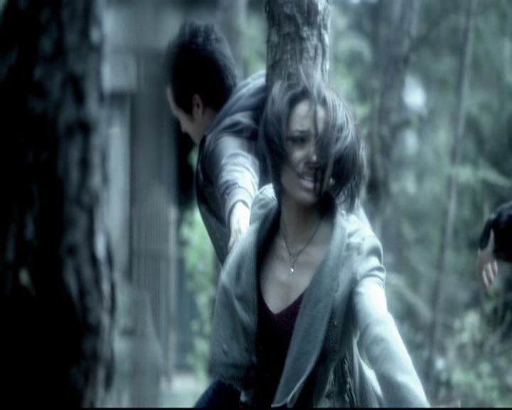 VampireDiariesWorld-dot-org_5x22Home1104.jpg