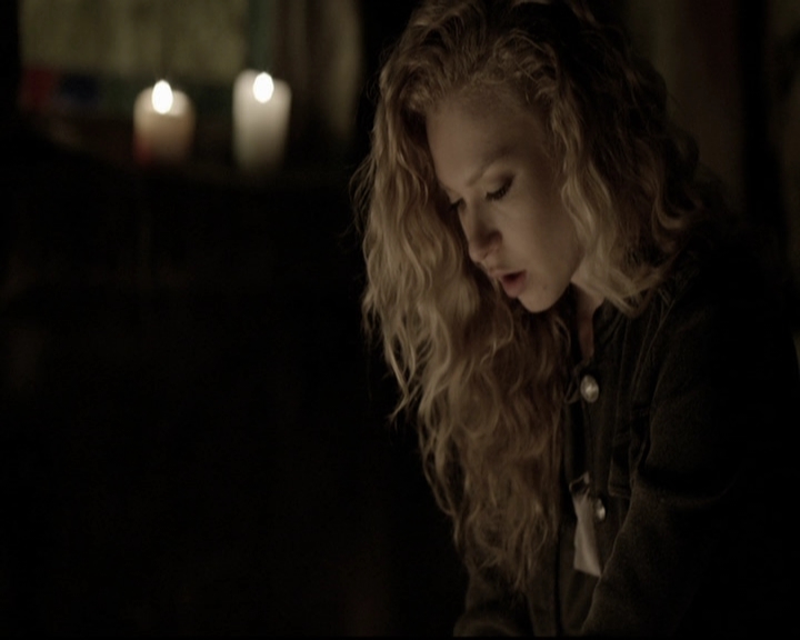 VampireDiariesWorld-dot-org_5x22Home1122.jpg