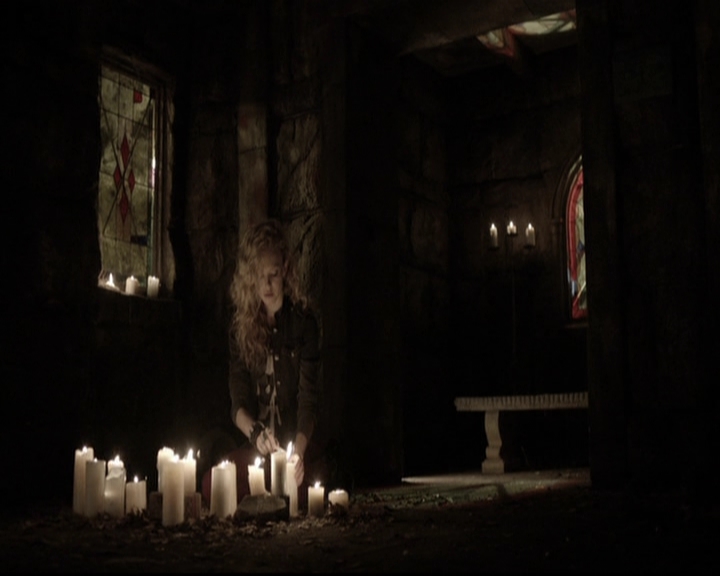 VampireDiariesWorld-dot-org_5x22Home1124.jpg