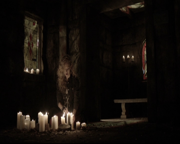 VampireDiariesWorld-dot-org_5x22Home1125.jpg