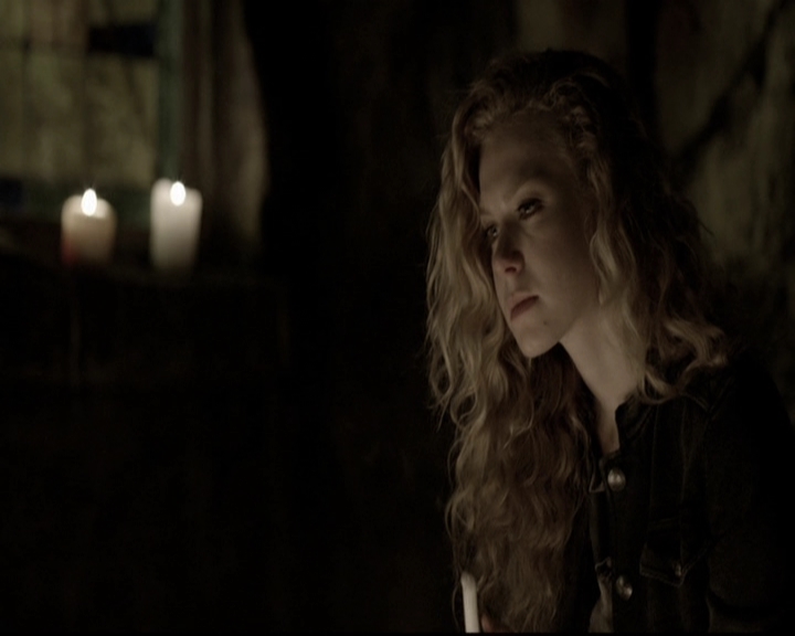 VampireDiariesWorld-dot-org_5x22Home1127.jpg