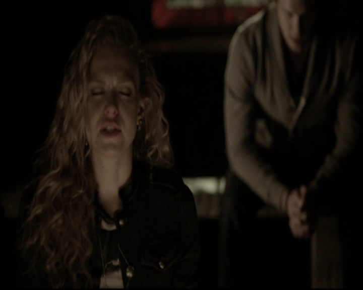 VampireDiariesWorld-dot-org_5x22Home1147.jpg