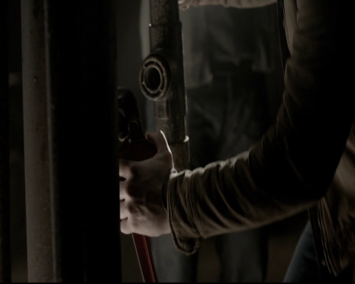 VampireDiariesWorld-dot-org_5x22Home1159.jpg