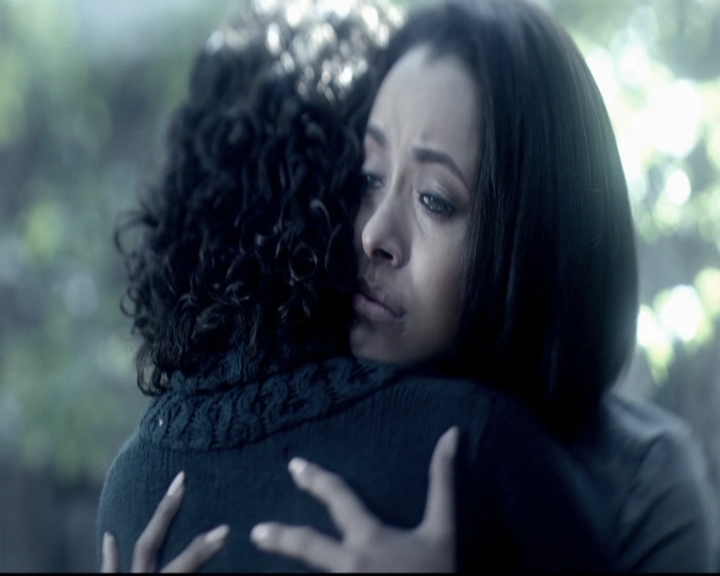 VampireDiariesWorld-dot-org_5x22Home1283.jpg