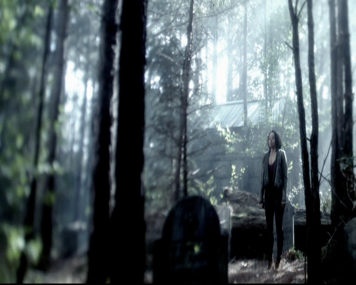 VampireDiariesWorld-dot-org_5x22Home1298.jpg