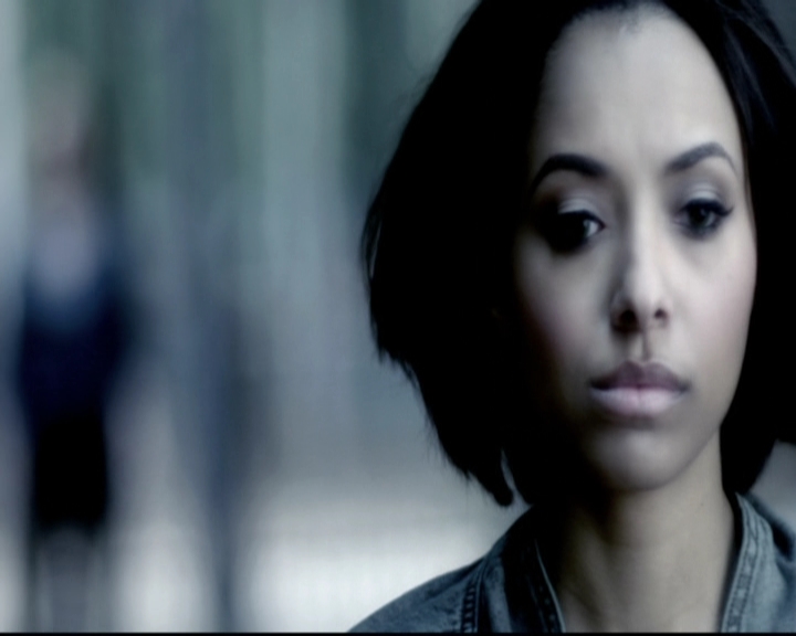 VampireDiariesWorld-dot-org_5x22Home1306.jpg