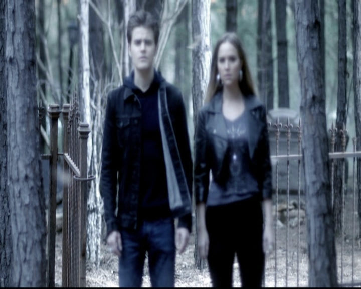 VampireDiariesWorld-dot-org_5x22Home1311.jpg
