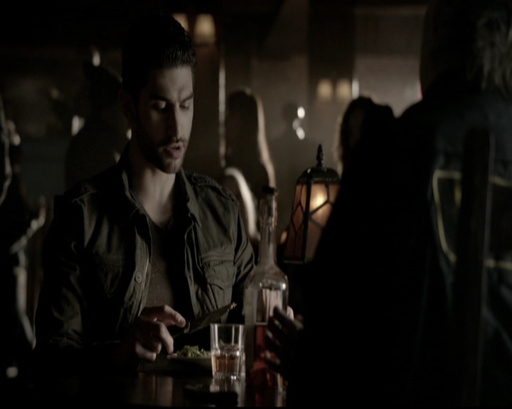 VampireDiariesWorld-dot-org_5x22Home1322.jpg