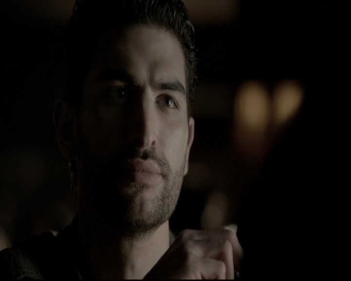 VampireDiariesWorld-dot-org_5x22Home1343.jpg